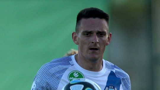 Calzona ho vyradil na poslednu chvilu Slovan nechcel zaplatit sumu okolo miliona Polievka ma namierene k rivalovi