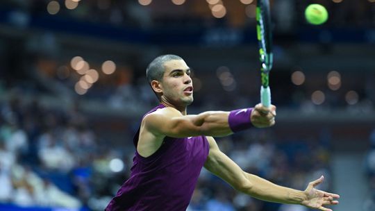 Hviezdny Alcaraz prekvapil fanusikov zmenou vzhladu Na postup mu stacili len tri sety
