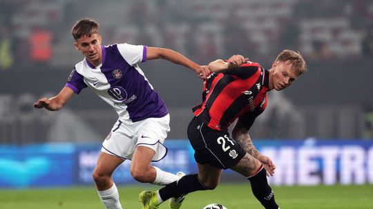 Mladik Sauer dostal sancu v zakladnej zostave Toulouse