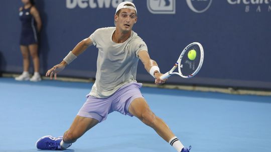 Nemam ziadnych sponzorov Francuz sokuje v Cincinnati za par dni zarobil viac ako za celu karieru