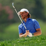 Nevidany pomocnik Mucha dostala lopticku do jamky hrac zarobil desiatky tisic dolarov