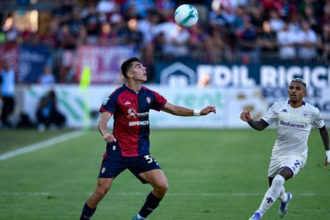Obert si mohol pripisat asistenciu Cagliari remizovalo s Fiorentinou Como zacalo vo velkom style