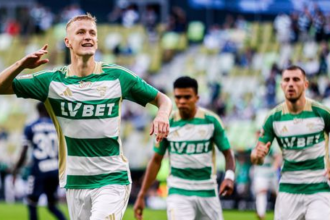 Poliaci stanovili cenu za Slovaka Slavii Praha z nej hlava zakryva Prestup by atakoval rekord Ekstraklasy