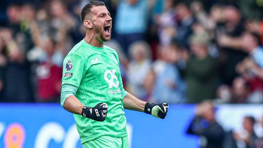 Prve ciste konto v novom klube Dubravka vychytal novacika Manchester City opat padol s Tottenhamom
