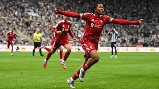 Strhujuca drama v Premier League Sestnastrocny supertalent zachranil obhajcu titulu v Newcastli