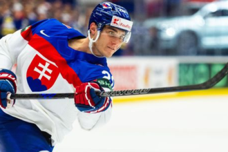 Tretia trofej do zbierky Hokejistom roka je opat Slafkovsky