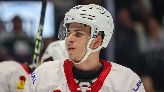 Cistky v kluboch NHL Na farmu odislo pat Slovakov