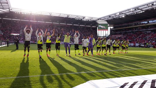 Favoriti uspeli na ihriskach superov v Monchengladbachu padlo desat golov