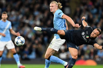 Lobotka a spol padli v Manchestri Sledovali rekordny zapis Haalanda