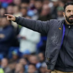 Manchester United krvaca Prepusa stovky zamestnancov ale na Amorimov vyhadzov si zatial netrufa