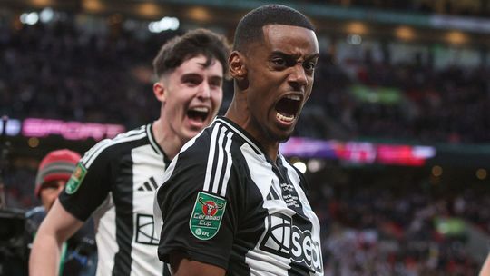 ONLINE Dnes je posledny den prestupoveho obdobia Liverpool rozbil prasiatko za jedneho hraca dal 150 milionov eur