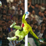 Prisiel za 50 milionov Onanovi to v Manchestri United nevyslo Na videu je 29 dovodov preco