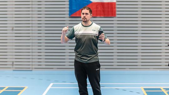 Skandal v ceskom bedmintone Trener natacal zverencov v kupelni