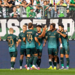 St Pauli potvrdilo skvely start do sezony v Augsburgu Borussia dostala nakladacku od Werderu