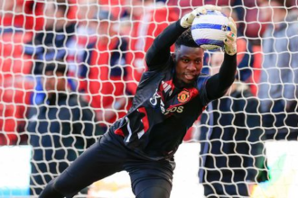 United sa zbavili majstra kiksov Onana do Turecka