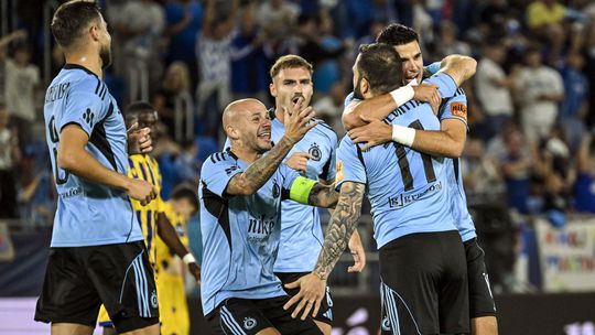Velka drama na Tehelnom poli Weiss sa najskor kajal potom Slovan s DAC roztocili paradny futbal