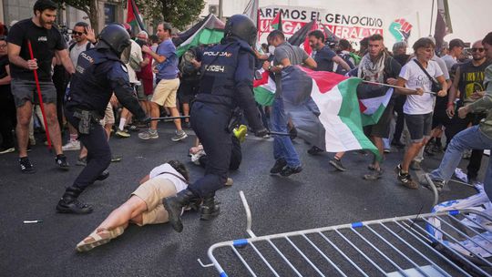 Vuelta vyvrcholila fraskou etapu zrusili