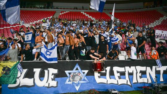 Zidia biju na poplach UEFA by mohla vylucit Izrael