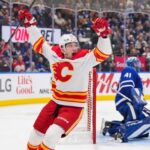 Honzek po prvom gole v NHL pochyboval o sebe