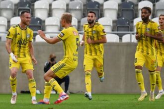 Kuzlo Straku trva Kosicania uspeli v pohari 16 rocny brankar zaziaril pri debute Trnava postupila po penaltach