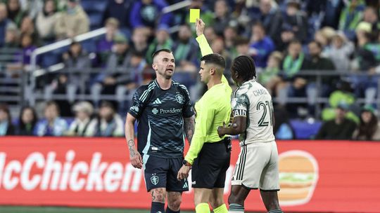 Seattle vyhral no prisiel o Rusnaka