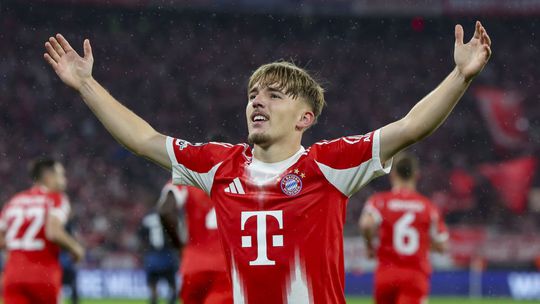 Tohto chlapca si treba zapamatat Bayern ma najmladsieho strelca Ligy majstrov v historii