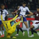 Ako domaci Turin zahanbil vypraskom Fabregasova partia v lige neprehrala od augusta