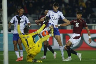 Ako domaci Turin zahanbil vypraskom Fabregasova partia v lige neprehrala od augusta