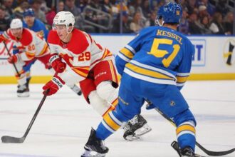 Honzek dlhsie nezasiahne do hry Calgary stiahlo utocnika