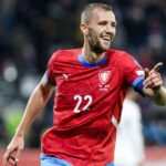 Konflikt ceskych hviezd s fanusikmi Kapitan Soucek vysvetloval arogantne gesto voci kotlu