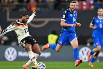 NAZOR Degradacia splneneho slubu a facka v pravy cas