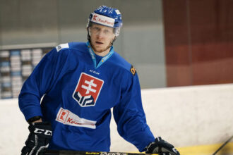 Po rokoch konci v KHL Cajkovsky v Svajciarsku