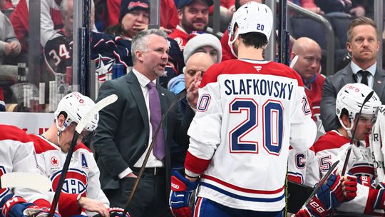 Prva skusenost s nepriaznou osudu Montreal hra najhorsie od zaciatku sezony Slafkovsky ma novu rolu ale zrejme nie na dlho