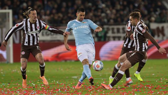 RB Lipsko si upevnilo druhe miesto v Bundeslige Union Berlin zvitazil vonku