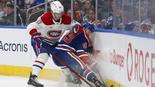 Slafkovsky dominuje medzi braniacimi utocnikmi NHL