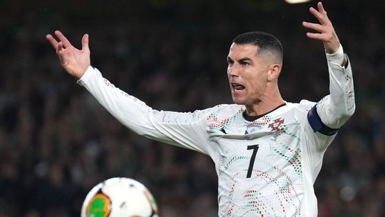 Sok v Dubline Vybuch Portugalska vylucenie Ronalda postup Francuzska na MS