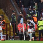 Svajciarske zvery V Europskej lige lietali peste pivo a stolicky hviezda Aston Villy s krvavou ranou