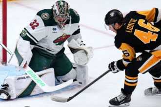 Svedsky brankar Gustavsson vynuloval Pittsburgh Sabres dali devat golov