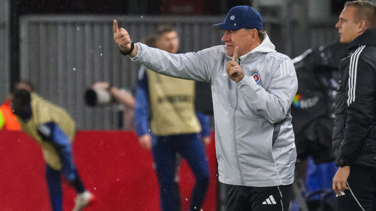 Weiss bez pravej ruky Finsko Kedysi tu boli vylety teraz stadion