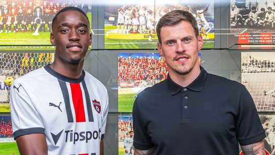Dakujem pan trener Weiss Skrtel zachranil mladika po fotke v belasom
