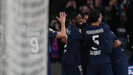 PSG napriek kanonade stale na druhom mieste lider ligy zostane aj po vikende Lens