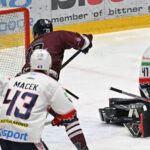 Slovan ledoval Nitra padla po hetriku Bezucha