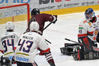 Slovan ledoval Nitra padla po hetriku Bezucha