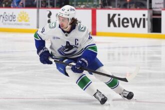 Velka vymena v NHL Vancouver prisiel o kapitana Dvorsky natiahol bodove suchoty