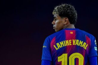 Yamal bol nahnevany pri striedani ani nepodal ruku V dalsom zapase bude Barcelone chybat