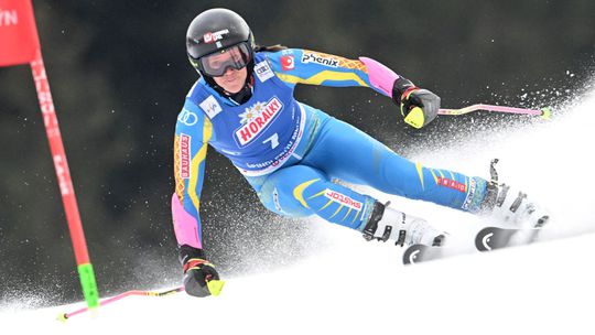 Dockala sa po vyse ryku V Spindlerovom Mlyne triumf Hectorovej Shiffrinova na podiu