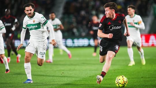 Elche viedlo o dva goly Sevilla sa zachranila v poslednej stvrthodine