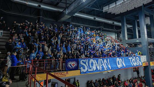 Volaju vas ufofoni lebo ste z innej planety Slovanistov nahneval zakaz pre maskota na paskal si vzali trenciansku legendu