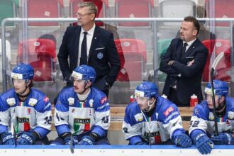 outsider olympijskeho turnaja a super slovakov taliansko ma najvacsie hviezdy v brane a na lavicke