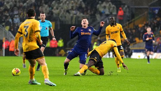 villa odmietla druhe miesto doma neziskala ani bod newcastle pohorel u beznadejne poslednych vlkov